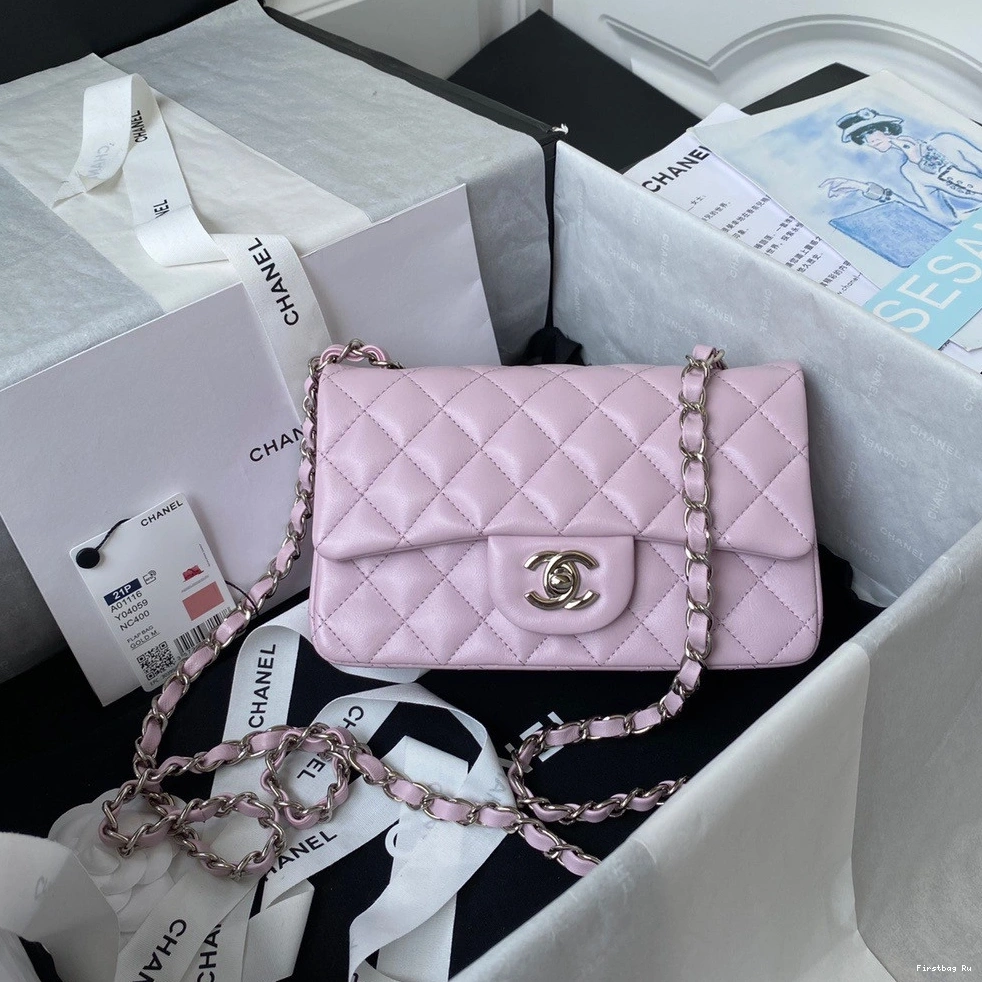 First Bag Ru CHANEL 20CM FLAP BAG 0820